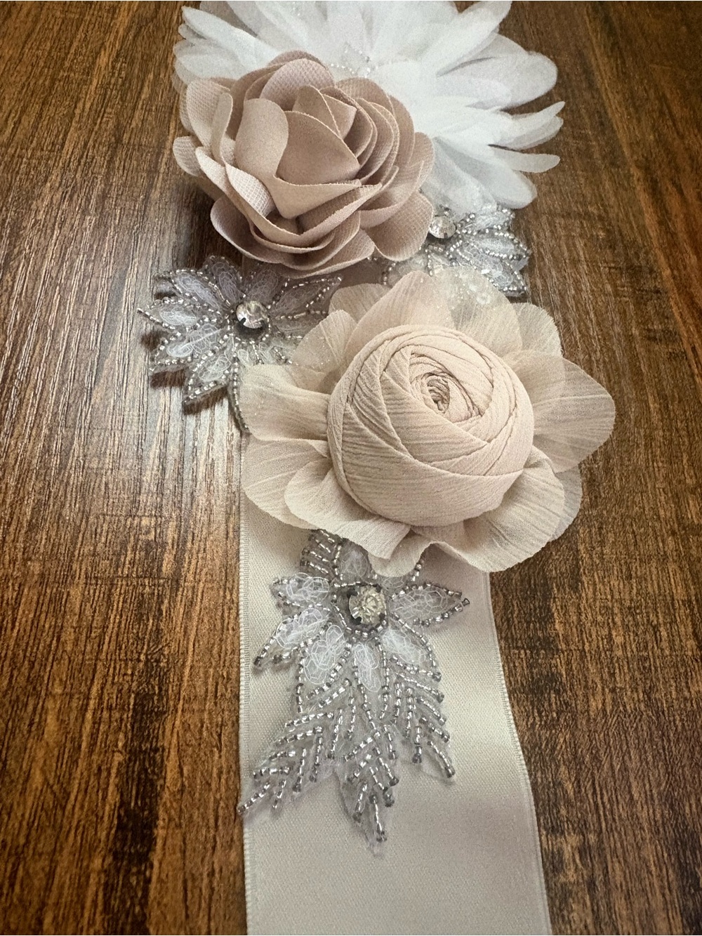 David’s Bridal Floral Beaded Sash - Picture 2 of 3